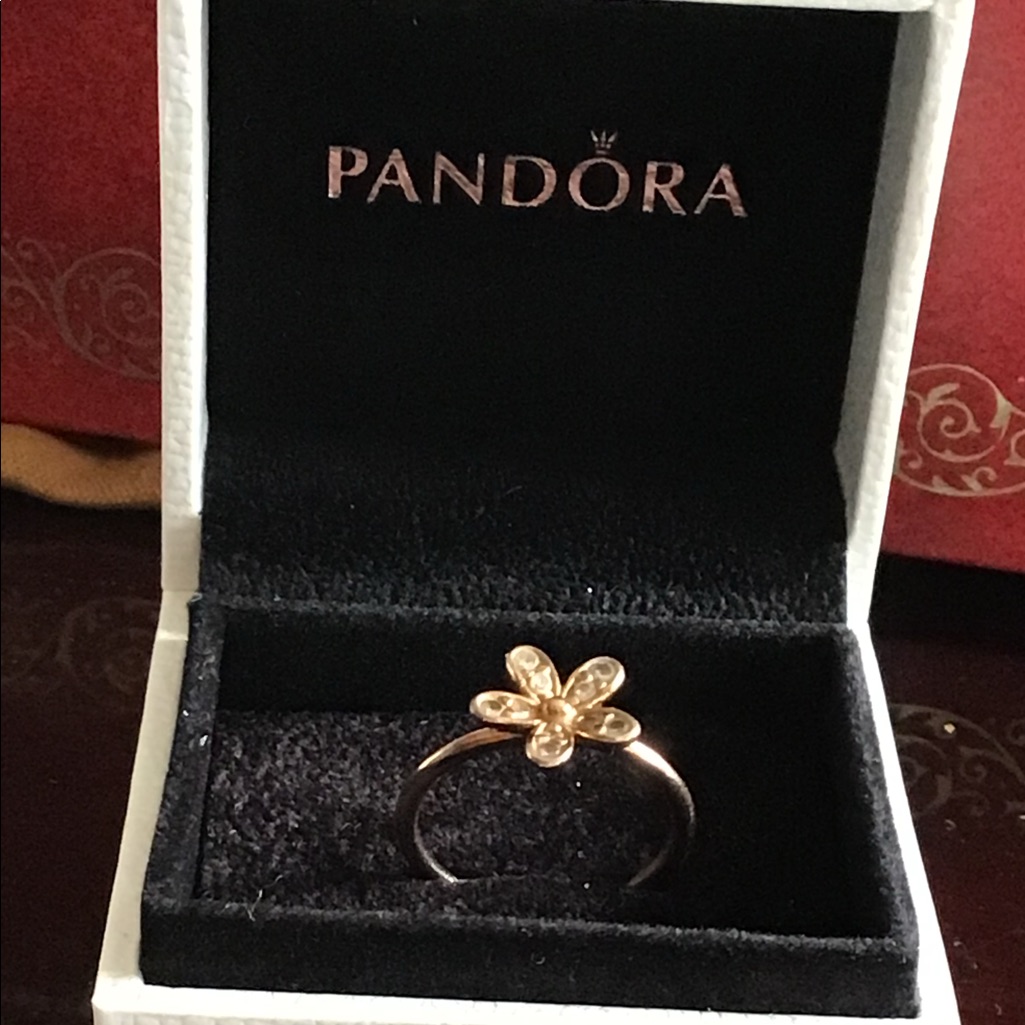 Pandora Flower Ring In Rose Gold
